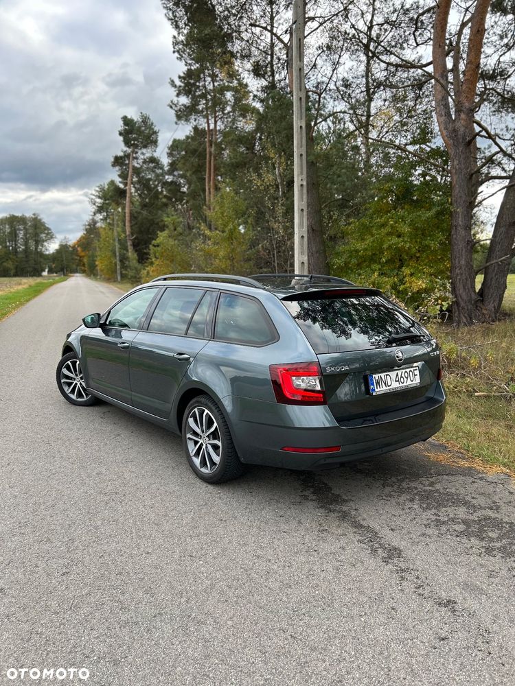 Skoda Octavia 2.0 TDI Clever DSG - 4