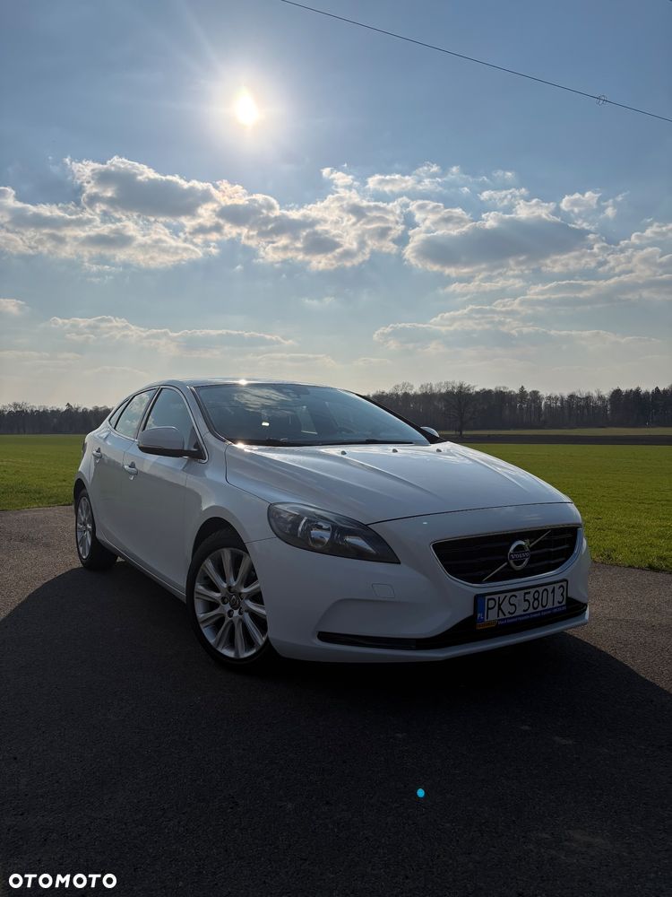 Volvo V40 D2 Momentum - 1