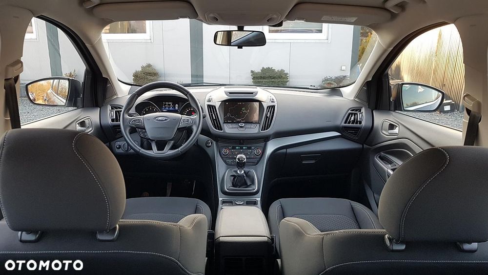 Ford Kuga 1.5 EcoBoost 2x4 Cool & Connect - 16