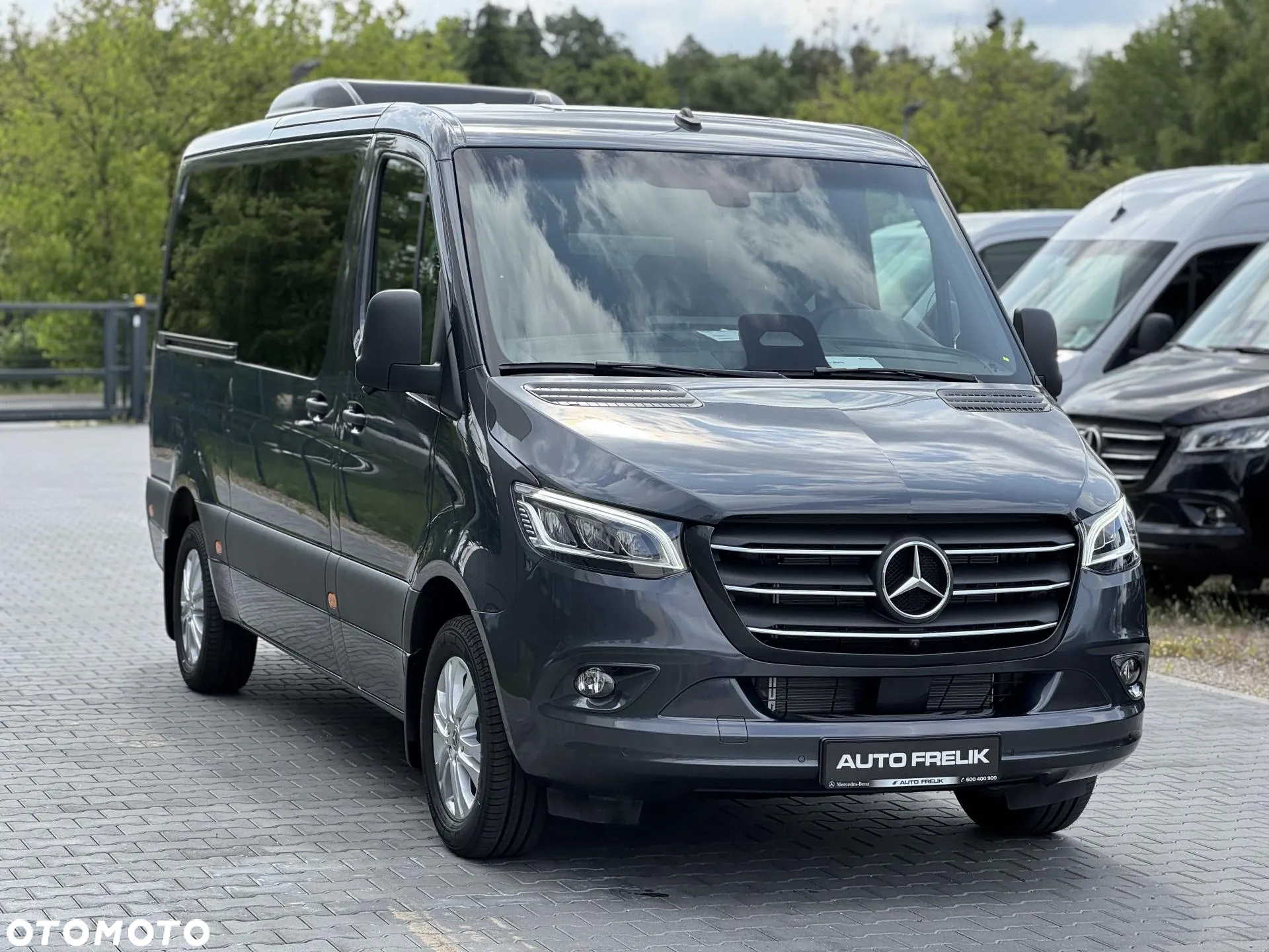 Mercedes-Benz Sprinter - 2