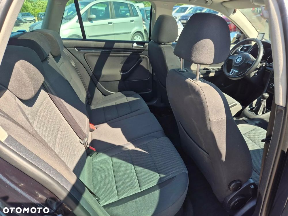 Volkswagen Golf 1.6 TDI Highline - 23