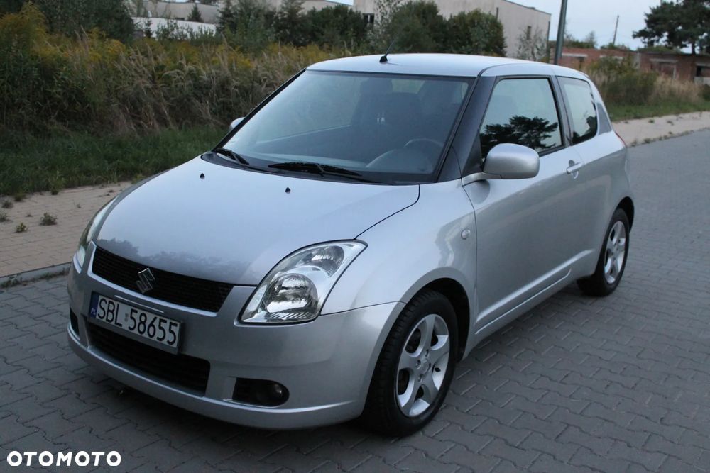 Suzuki Swift - 1
