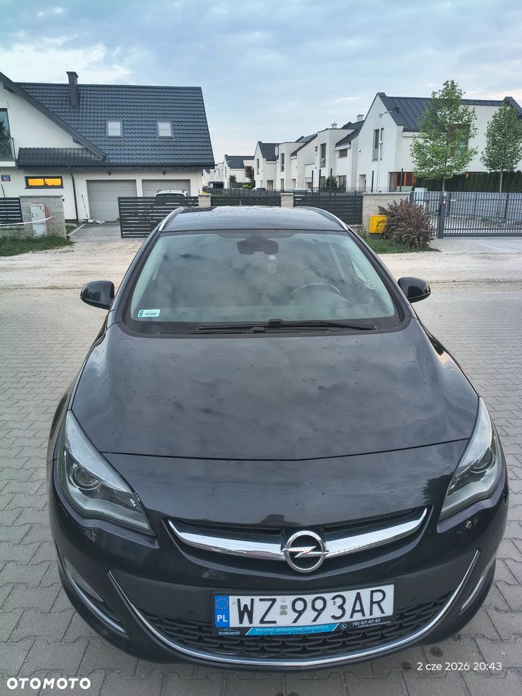Opel Astra 2.0 CDTI Cosmo - 2