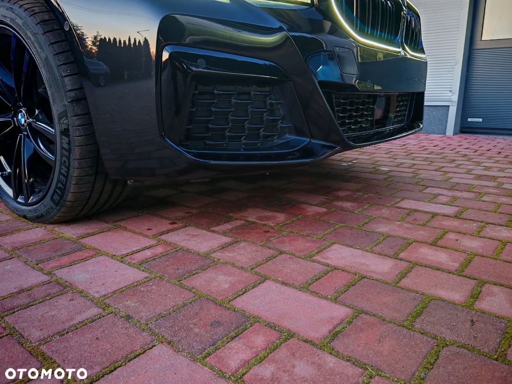 BMW Seria 5 520d Sport Line - 9