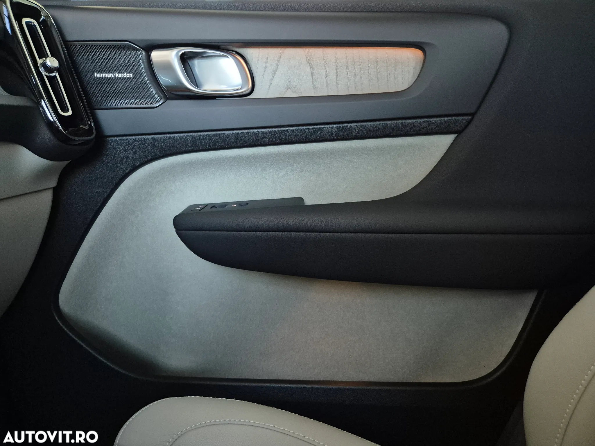 Volvo XC 40 - 30