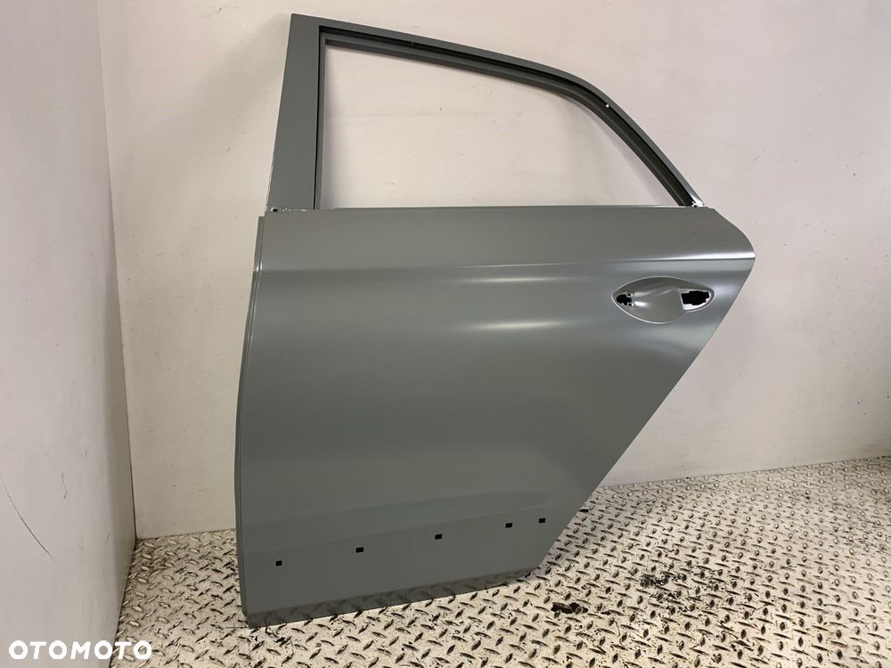 NOWE ORYGINALNE  DRZWI NA LISTWE PRAWE TYLNE PRAWA TYŁ  HYUNDAI I20 II 2 12-19 77003-C8010 - 4
