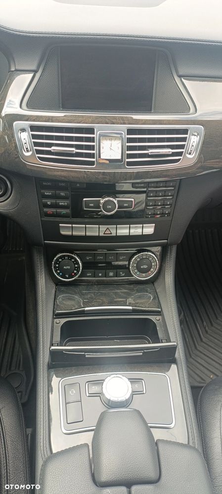 Mercedes-Benz CLS - 9