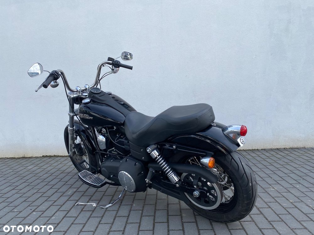 Harley-Davidson Dyna Street Bob - 7