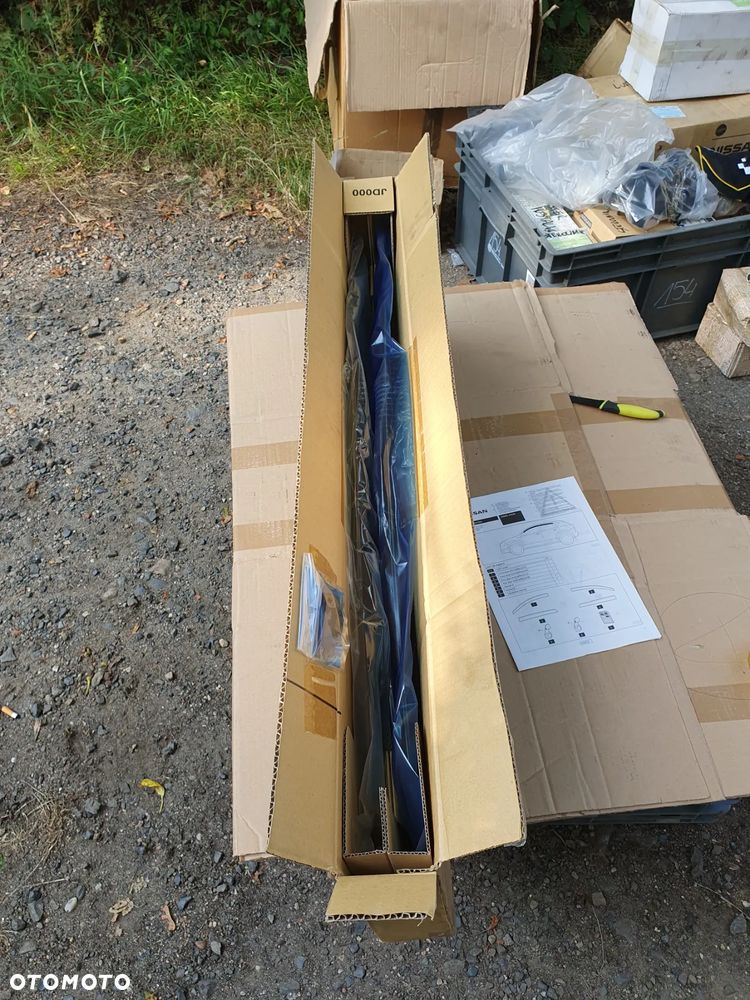 Owiewka Owiewki drzwi szyb Nissan Qashqai I J10 H0800-JD000 Komplet - 1