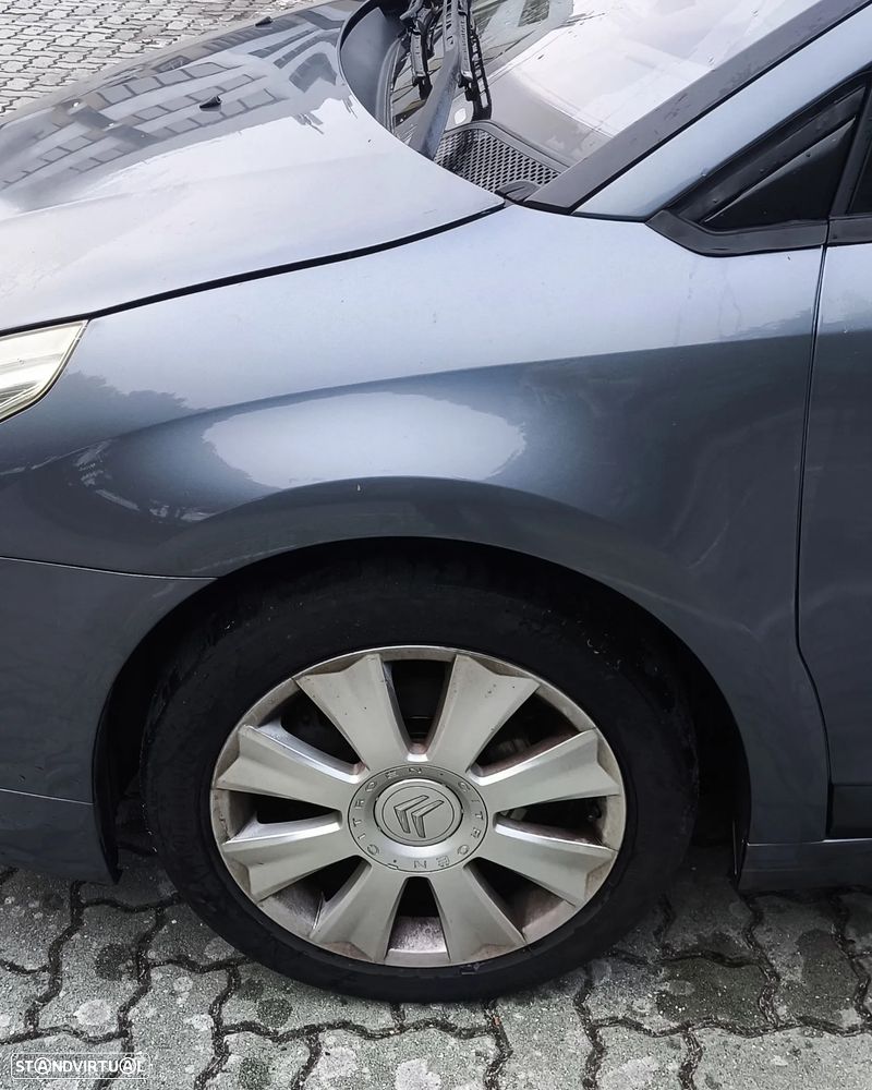 Citroën C4 1.6 HDi 110 Exclusive - 10