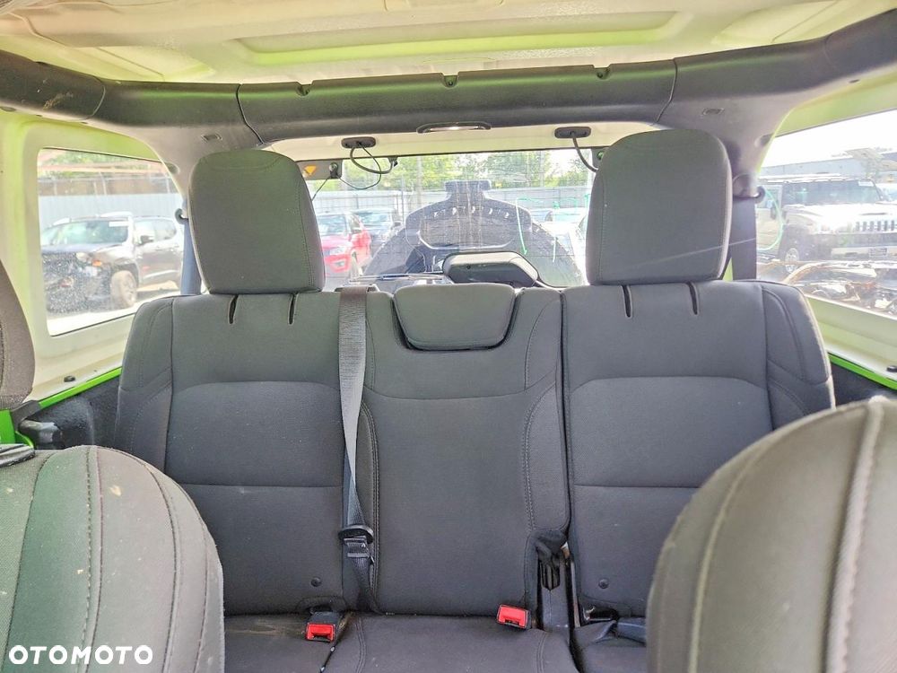 Jeep Wrangler - 9