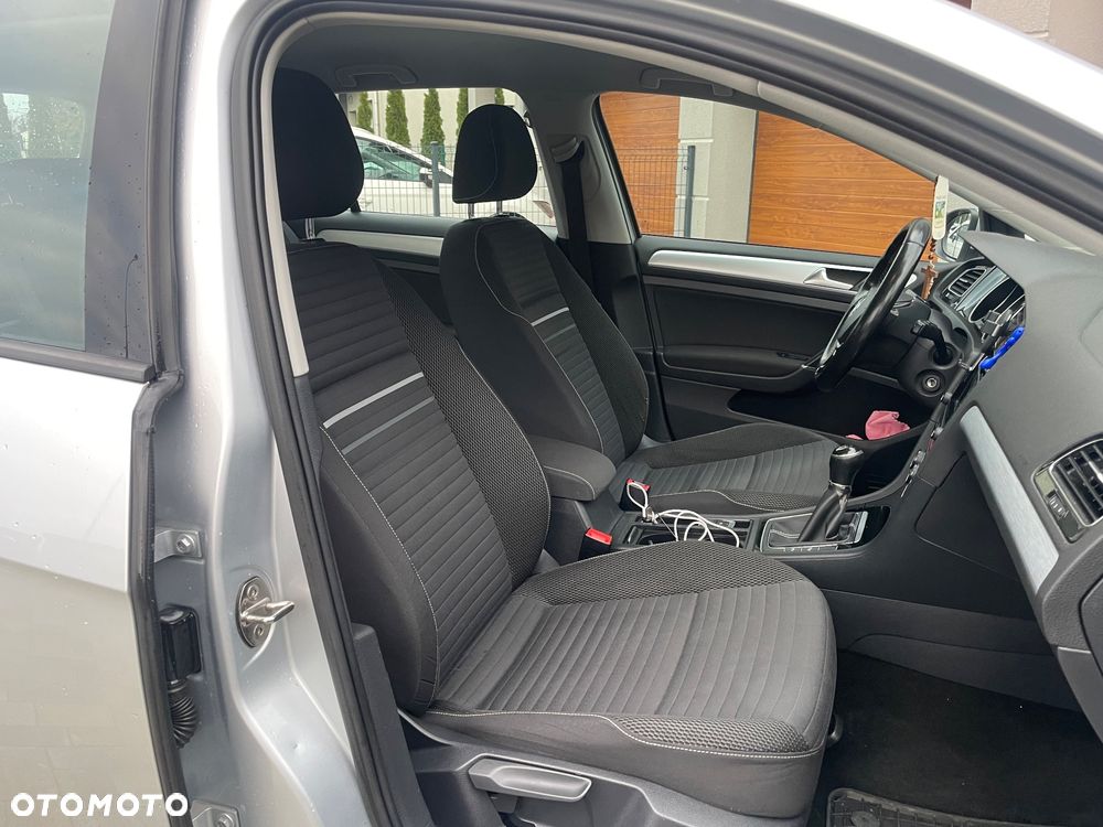 Volkswagen Golf 1.6 TDI BlueMotion Technology Cup - 26