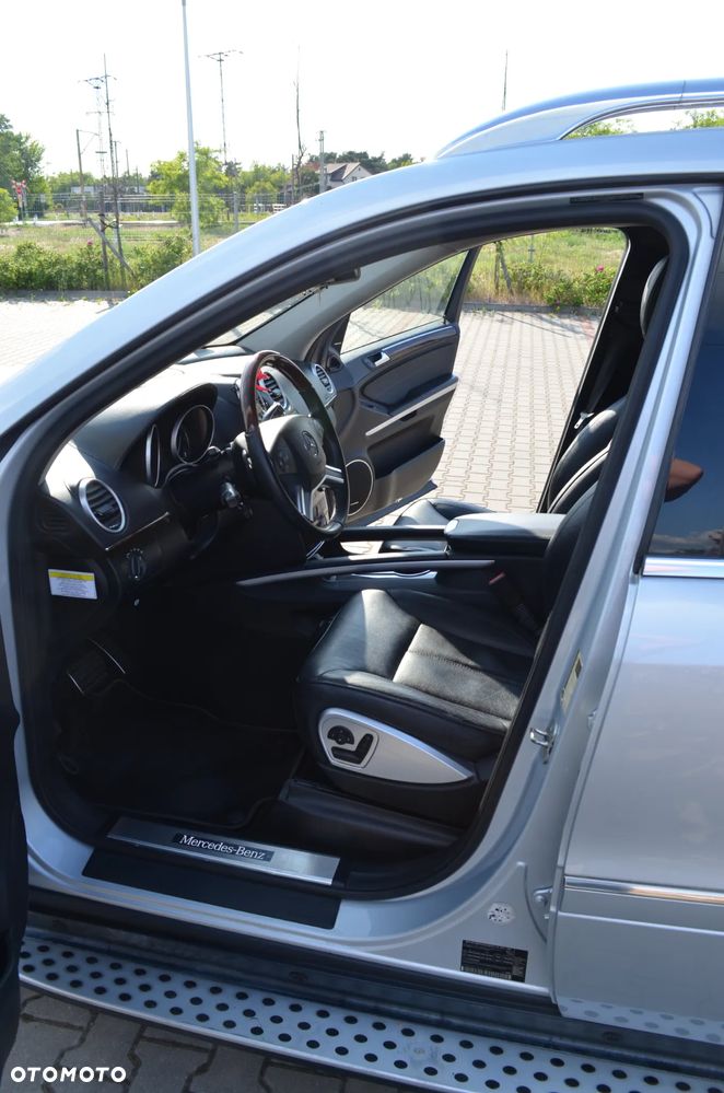 Mercedes-Benz GL 500 4Matic 7G-TRONIC - 8