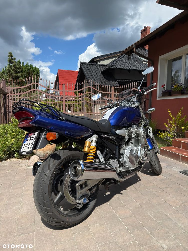 Yamaha XJR - 3