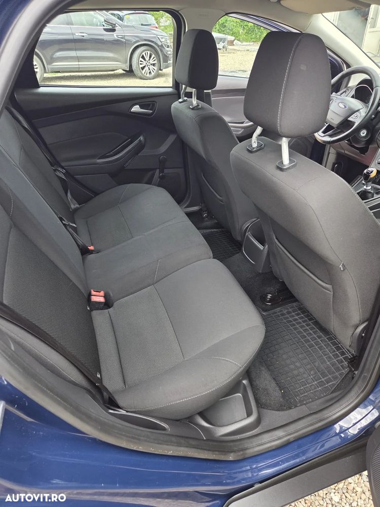 Ford Focus 1.5 TDCi Trend - 6
