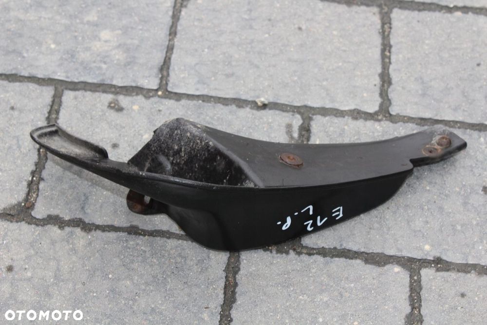 CHLAPACZ LEWY PRZÓD OSŁONA PROGU COROLLA E12 - 8
