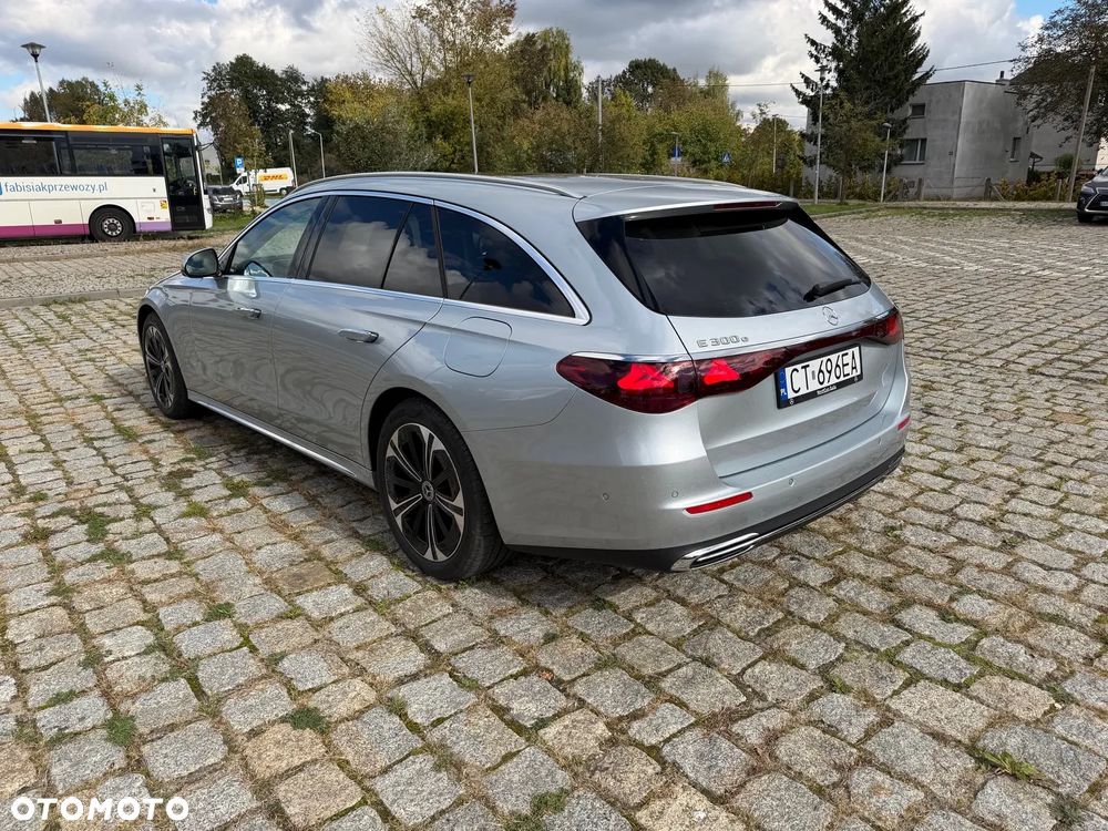 Mercedes-Benz Klasa E 300 Exclusive - 5