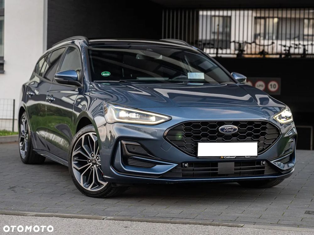 Ford Focus 2022 photo 2