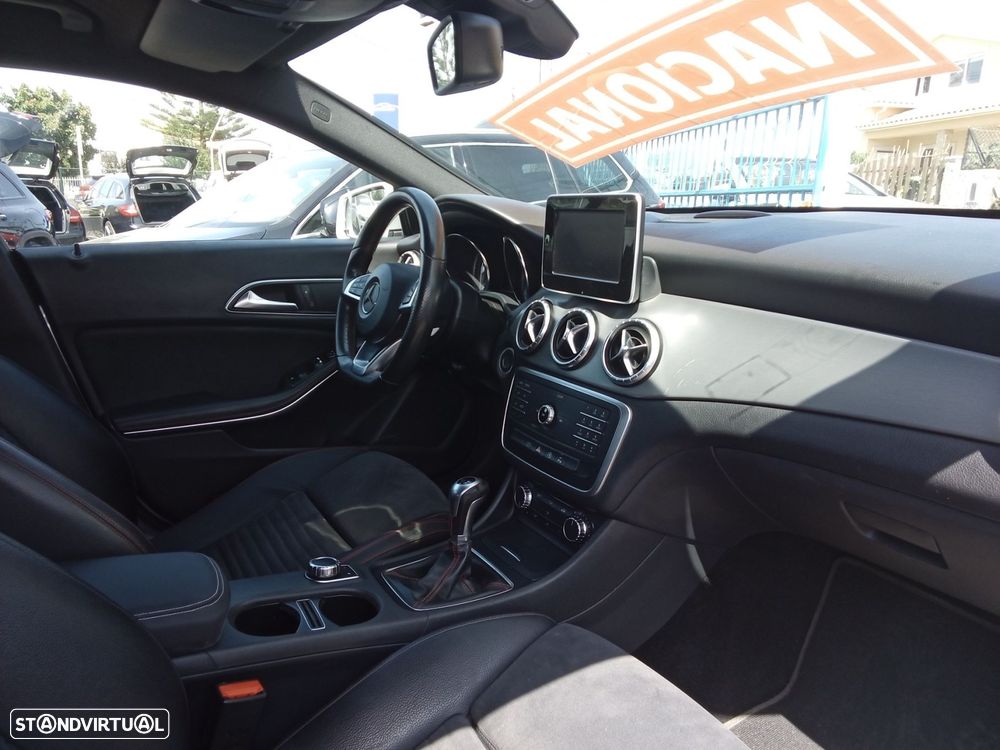 Mercedes-Benz CLA 180 d Shooting Brake AMG Line - 12