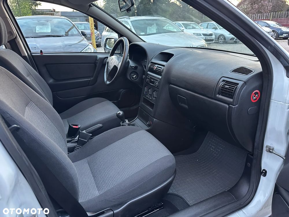 Opel Astra - 17