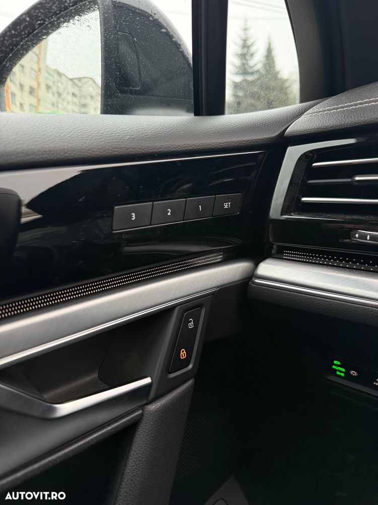 Volkswagen Touareg V6 TDI 4MOTION R-Line - 19