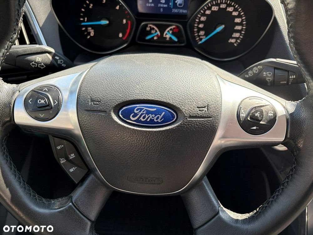Ford Kuga - 20