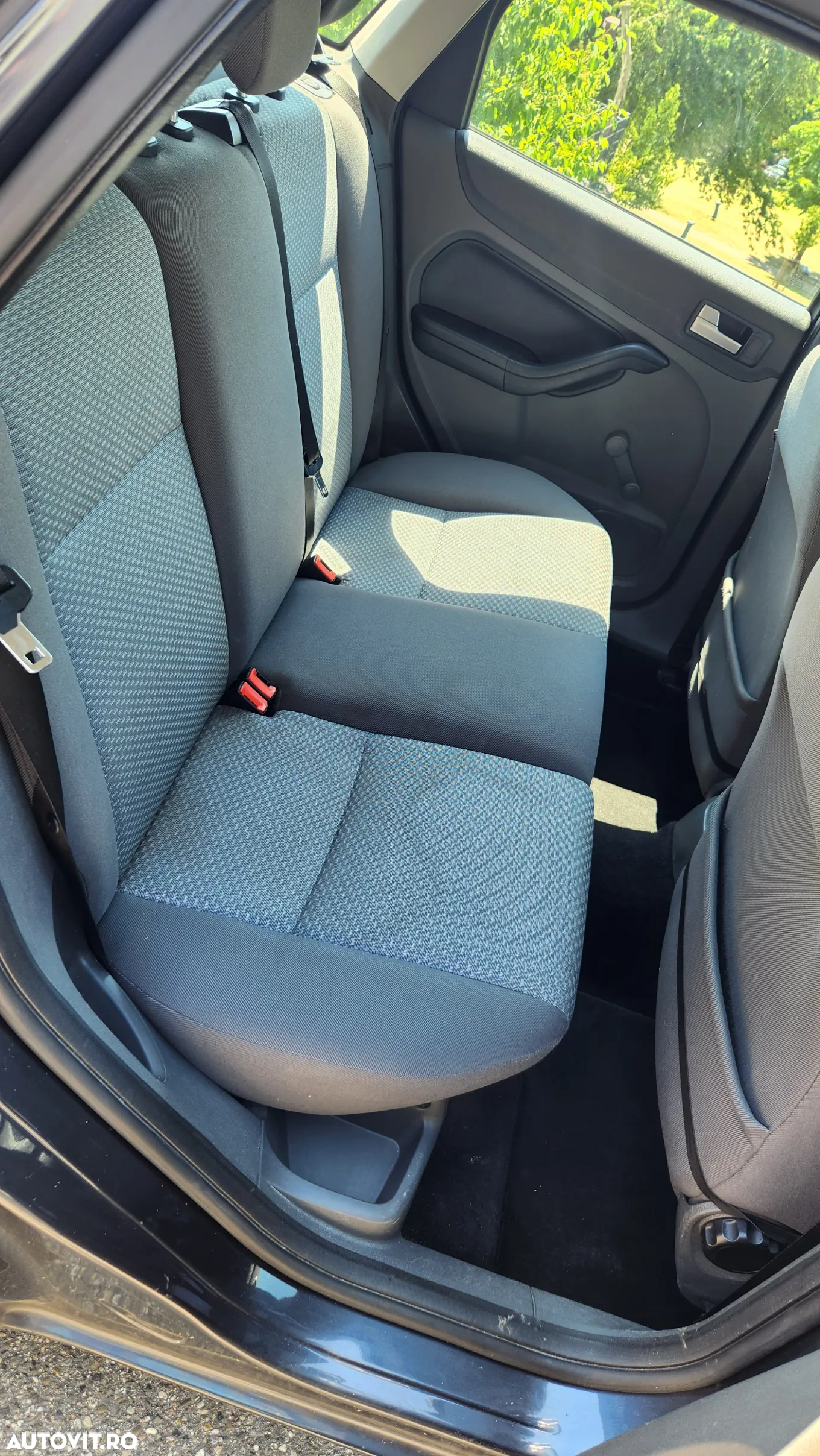 Ford Focus - 8