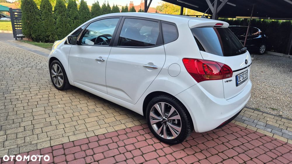 Kia Venga - 10