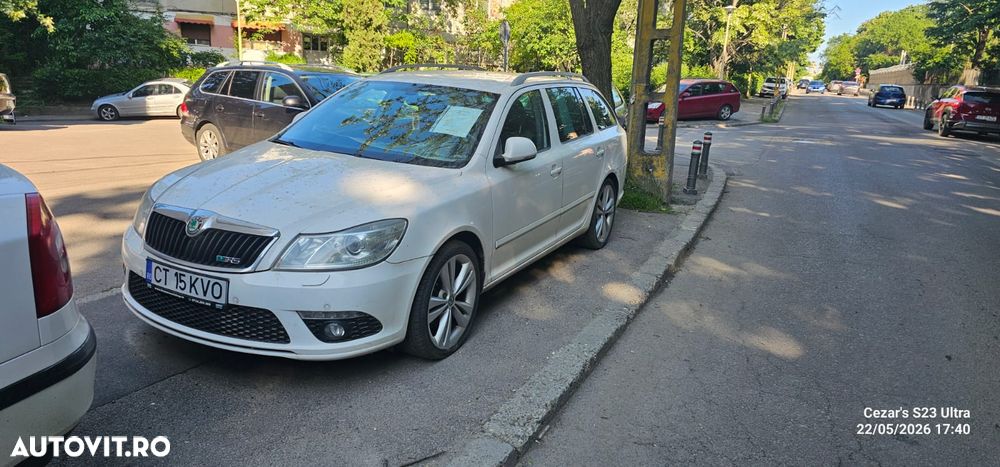 Skoda Octavia 2.0 TDI RS DSG - 2