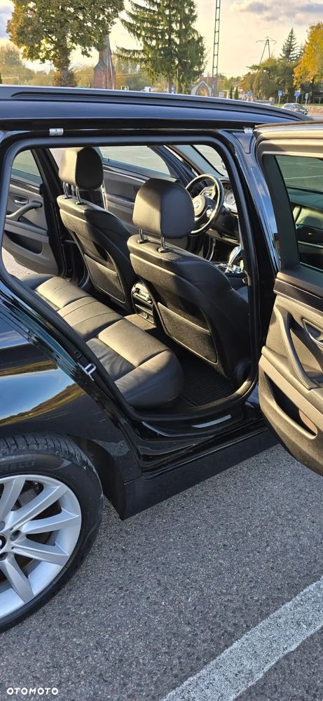 BMW Seria 5 520d xDrive - 30