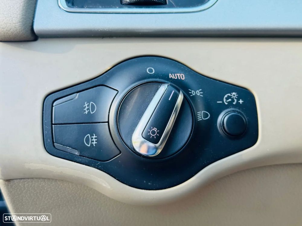 Audi A4 2.7 TDI V6 Exclusive Multitronic - 22