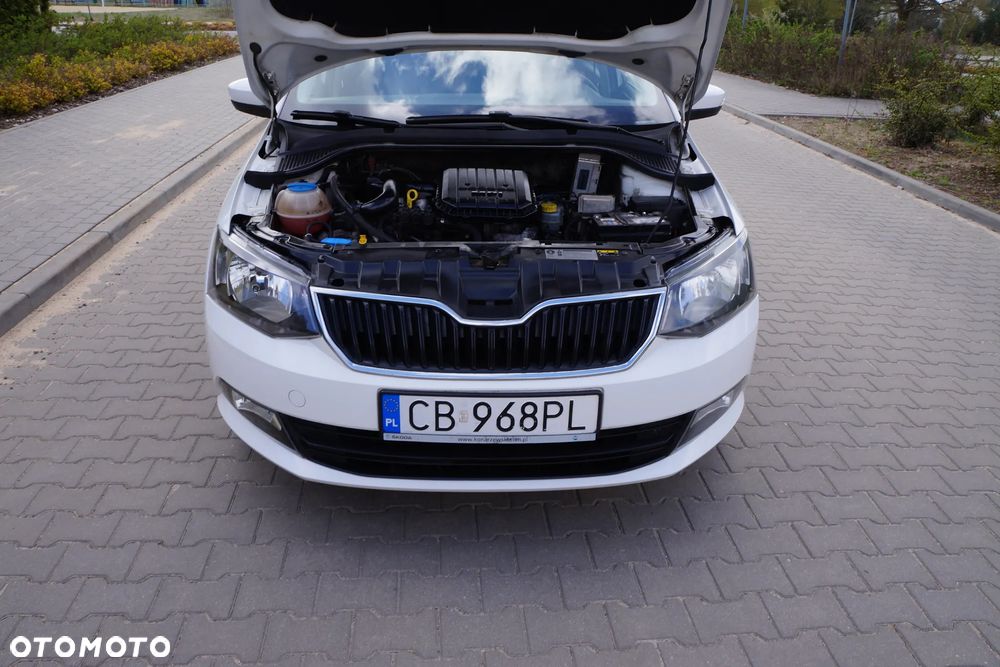 Skoda Fabia 1.0 Style Color - 19