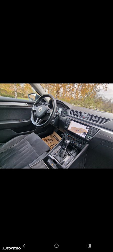 Skoda Superb 2.0 TDI DSG Premium Edition - 15