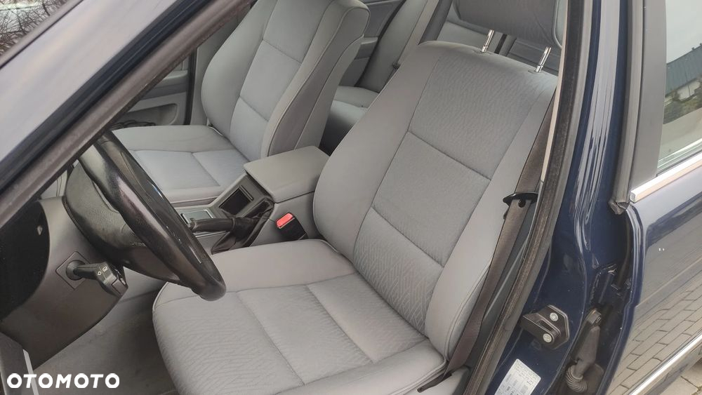 BMW Seria 5 528i - 8