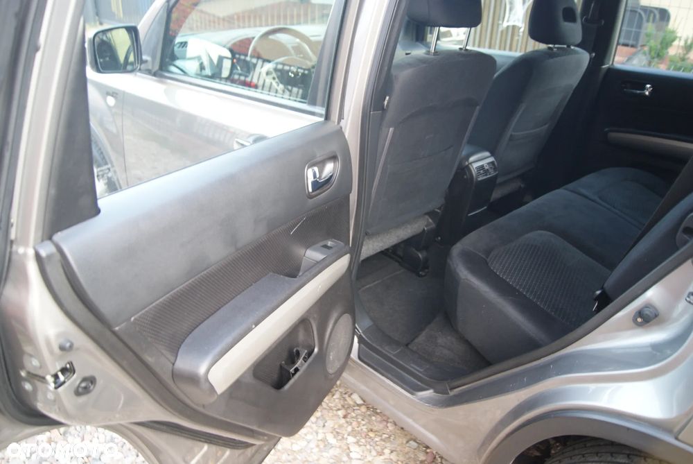 Nissan X-Trail 2.0 dCi 4x4 DPF SE - 10