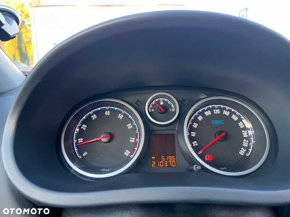 Opel Corsa 1.6T OPC - 37