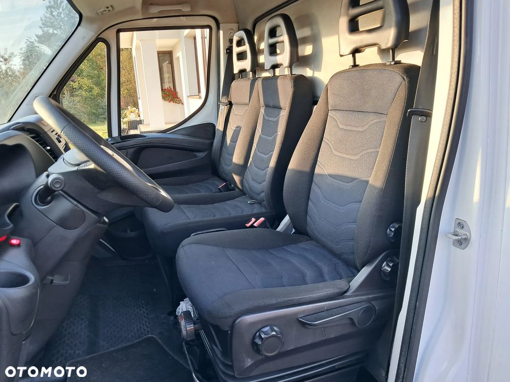 Iveco 50C15 KONTENER + WINDA 8-palet Salon Polska - 33