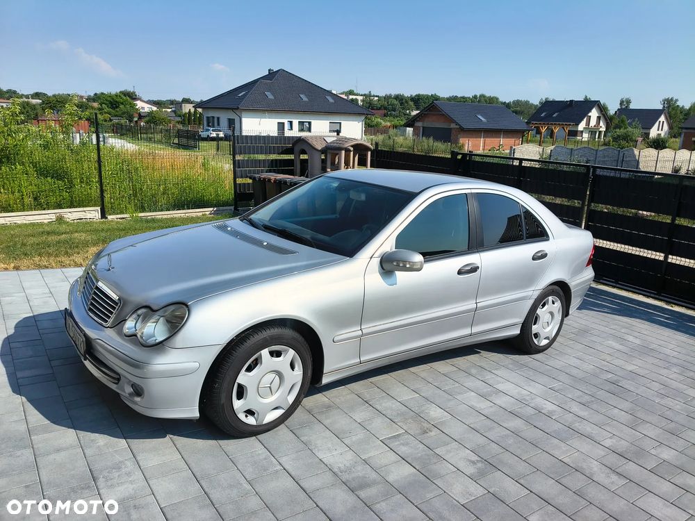 Mercedes-Benz Klasa C 220 CDI Automatik Elegance DPF - 2