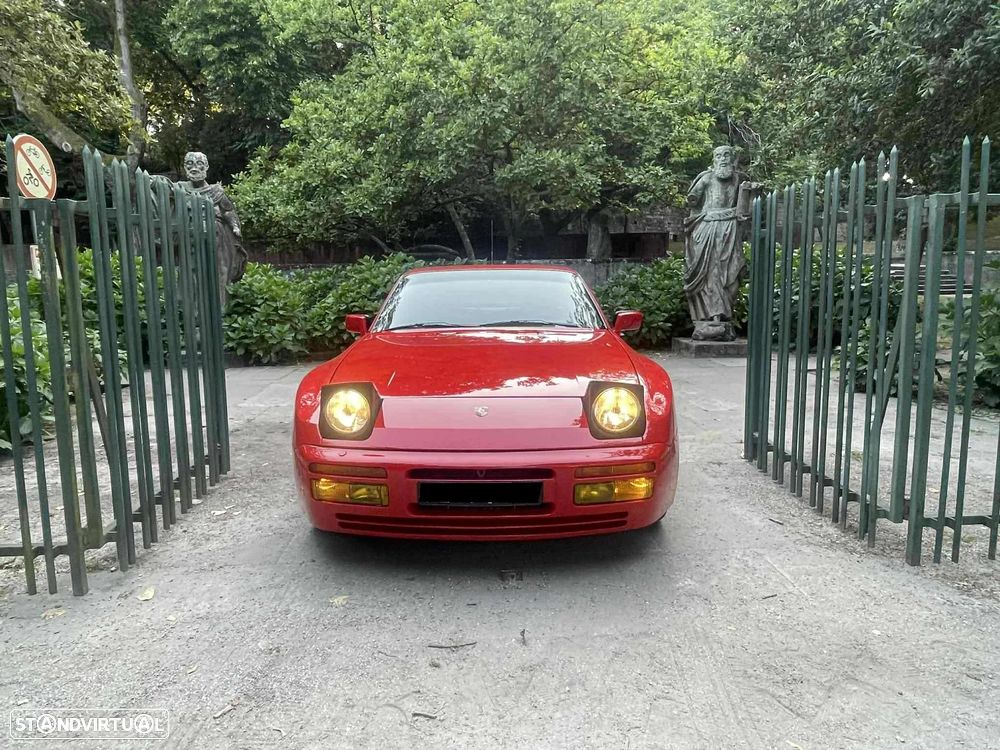 Porsche 944 Turbo - 34