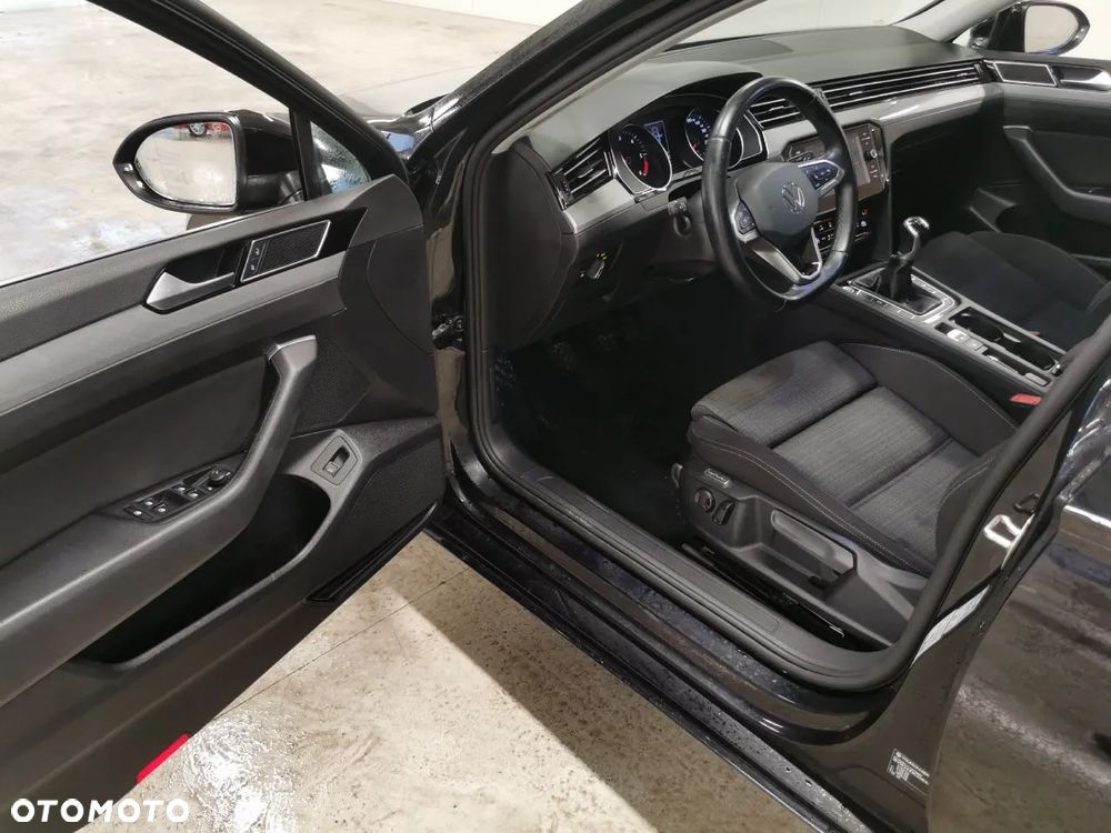 Volkswagen Passat 2.0 TDI EVO Business - 16