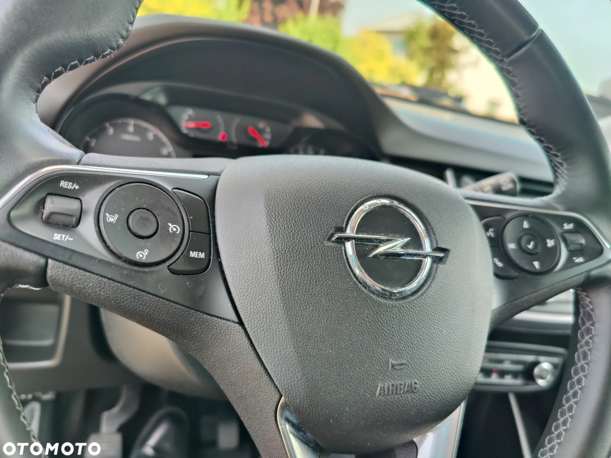 Opel Crossland X 1.2 T Action S&S - 18