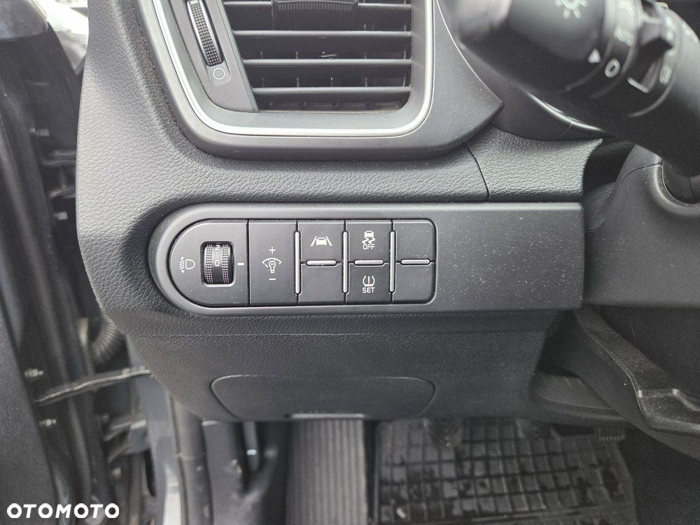 Kia Ceed 1.5 T-GDI M - 26