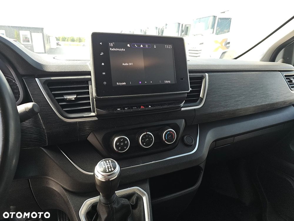 Renault Trafic 2.0 dCi - 15