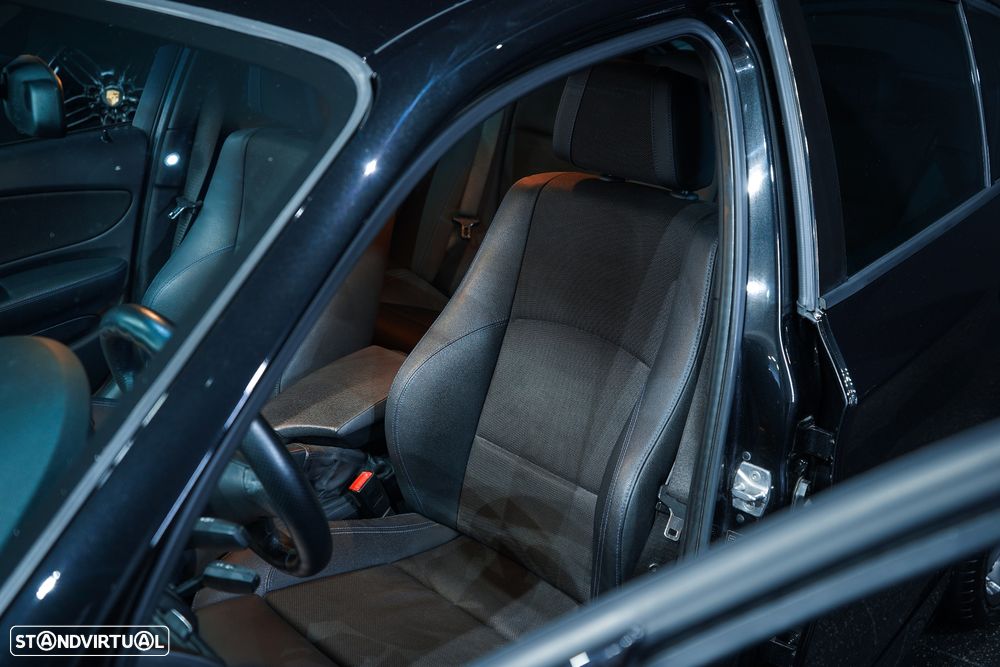 BMW 120 d DPF Edition Sport - 16