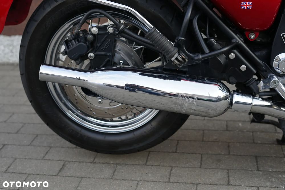 Triumph Thunderbird - 9