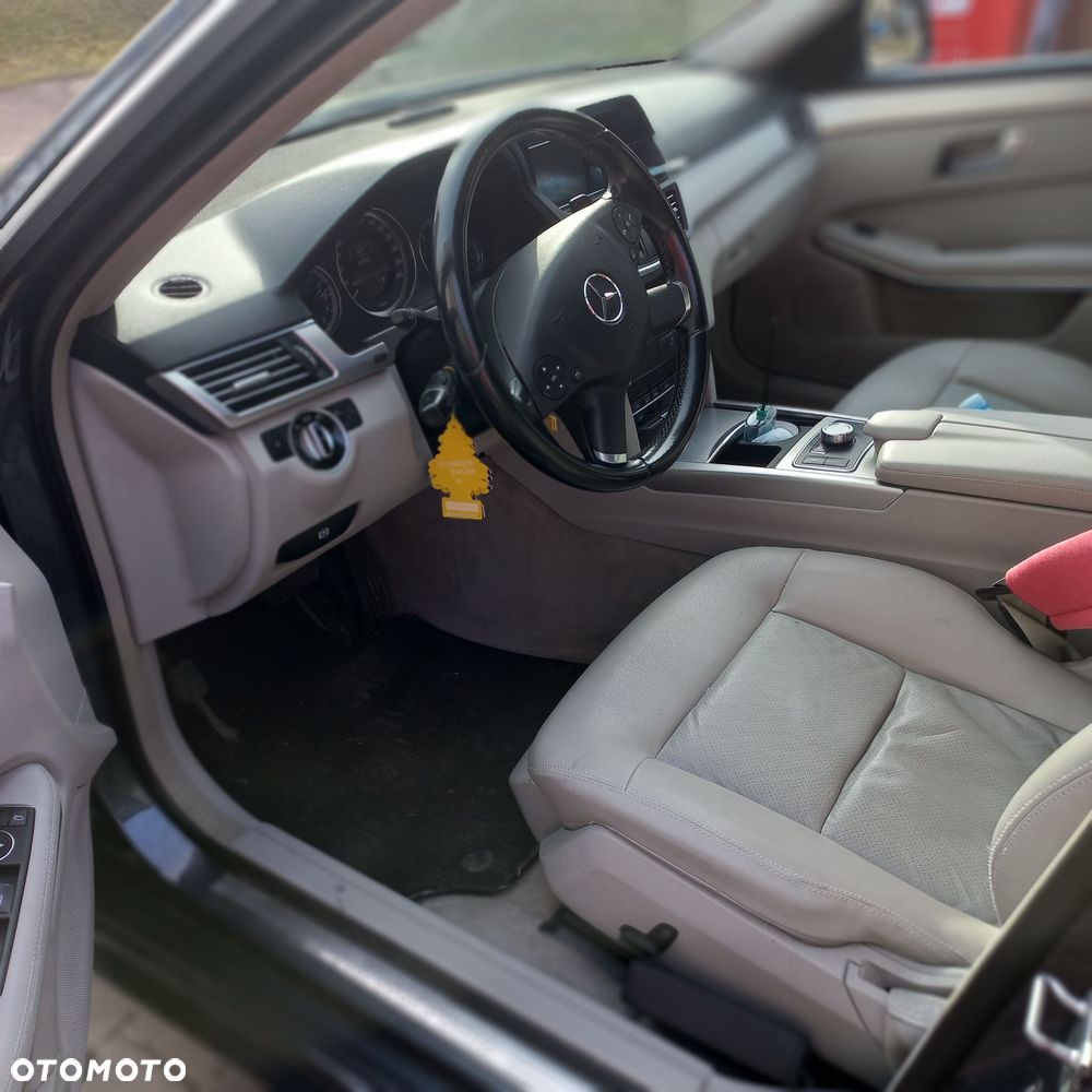 Mercedes-Benz Klasa E 220 CDI DPF BlueEFFICIENCY Automatik - 10