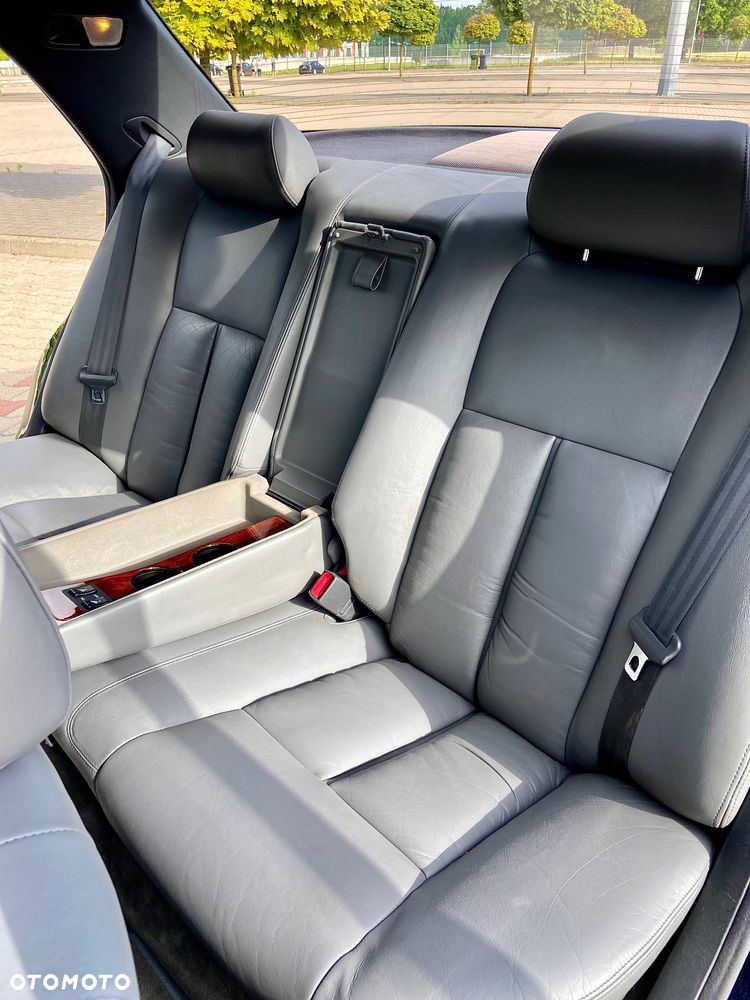Lexus LS - 25