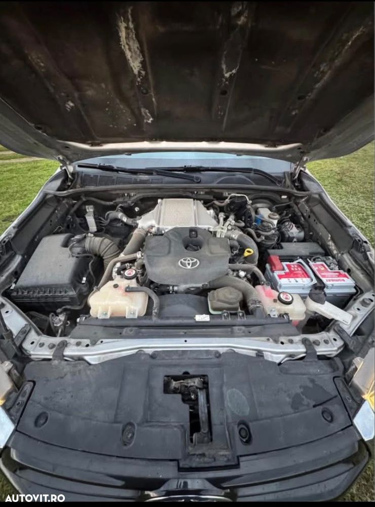 Toyota Hilux 2.4D 150CP 4x4 Double Cab 6MT Comfort - 12