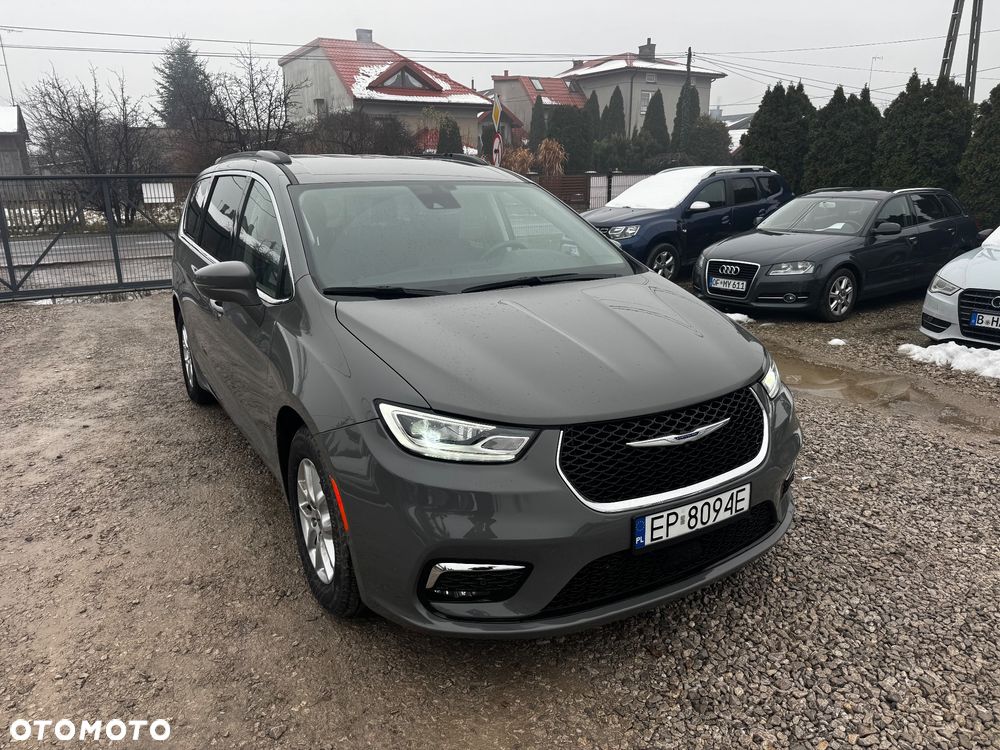 Chrysler Pacifica - 3