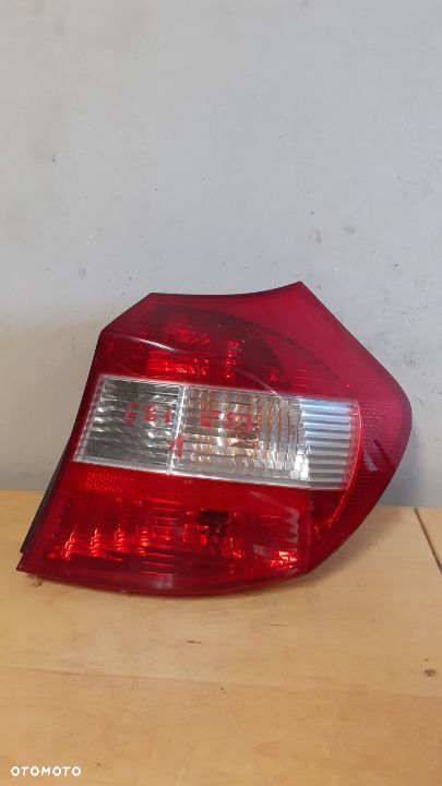 LAMPA TYŁ TYLNA PRAWA BMW 1 E81 E 87 - 1